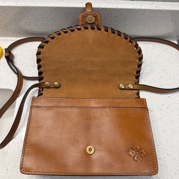 Patricia Nash Leather Lanza Crossbody - Picture 6 of 16